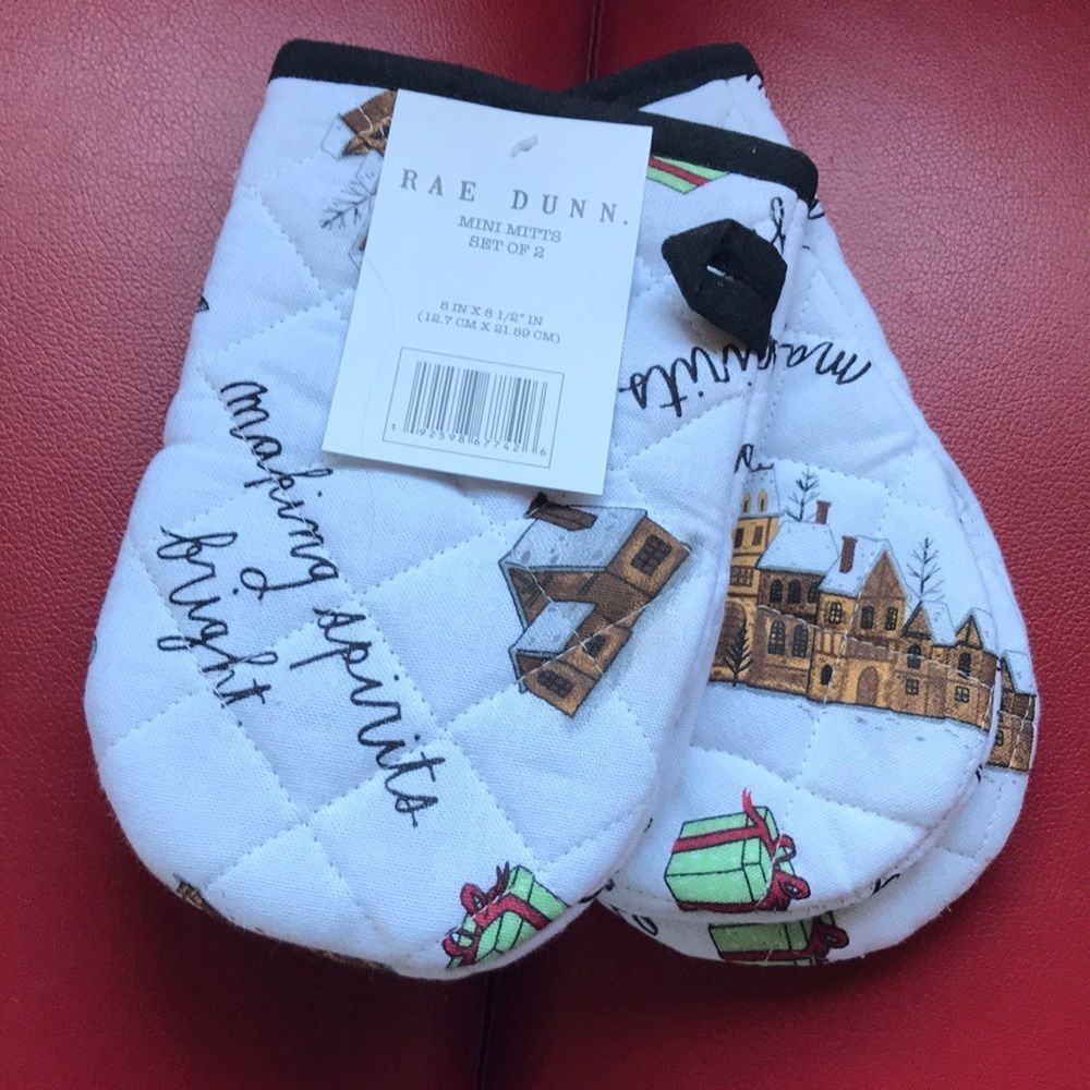 NWT Rae Dunn Christmas oven mitts